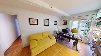 Marais Two Bedroom Haven