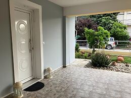 Kamena Home Apartment in Kamena Vourla