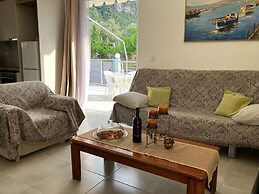 Kamena Home Apartment in Kamena Vourla