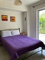Kamena Home Apartment in Kamena Vourla