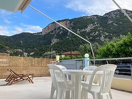 Kamena Home Apartment in Kamena Vourla