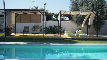 Dependance in villa con piscina