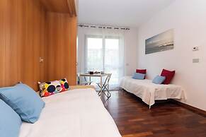 Studio con terrazzo vicino l'università