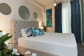 Luxurious 3 Bd Modern Apt in Dafni
