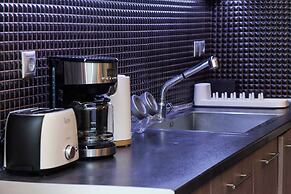 Luxurious 3 Bd Modern Apt in Dafni