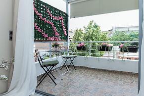 Luxurious 3 Bd Modern Apt in Dafni