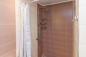 Luxurious 3 Bd Modern Apt in Dafni