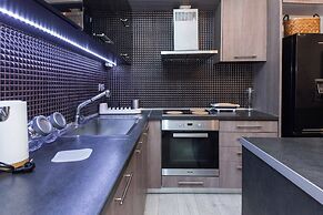 Luxurious 3 Bd Modern Apt in Dafni