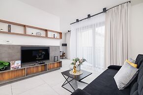 Cracow Apartment by Renters Prestige