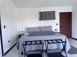 Black & White Apartments Monteverde