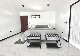 Black & White Apartments Monteverde