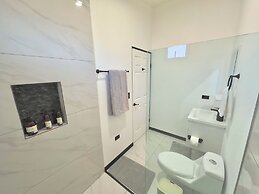 Black & White Apartments Monteverde