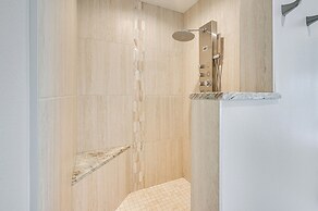 Zephyrhills Home - Lanai & Grill, Near Theme Parks