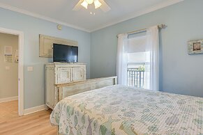 Sunny Miramar Beach Condo w/ Beach Access!