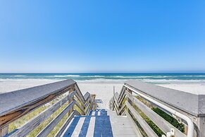 Sunny Miramar Beach Condo w/ Beach Access!