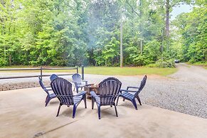 Forest City Home w/ Fire Pit - 3 Mi to Downtown!