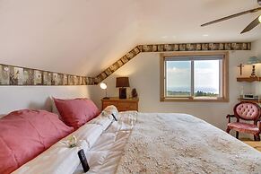 Spacious Duluth Home ~ 4 Mi to Lake Superior!