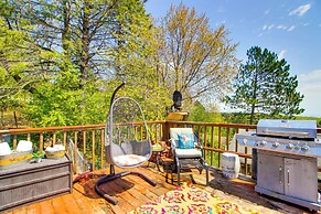 Spacious Duluth Home ~ 4 Mi to Lake Superior!