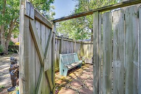 Long Beach Cottage, Walk to Beach & Downtown!