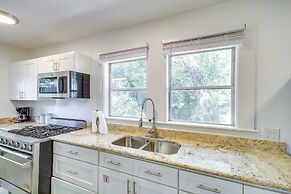 Long Beach Cottage, Walk to Beach & Downtown!