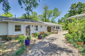 Long Beach Cottage, Walk to Beach & Downtown!