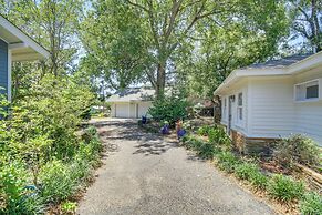 Long Beach Cottage, Walk to Beach & Downtown!