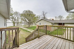 Cozy Illinois Retreat w/ Home Gym & River Views!