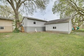 Cozy Illinois Retreat w/ Home Gym & River Views!