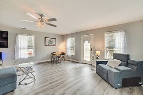 Cozy Illinois Retreat w/ Home Gym & River Views!