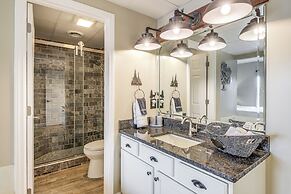 3 Mi to Dollywood: Pigeon Forge Condo w/ Pools!