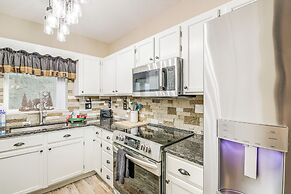 3 Mi to Dollywood: Pigeon Forge Condo w/ Pools!