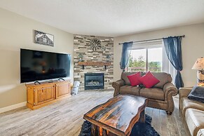 3 Mi to Dollywood: Pigeon Forge Condo w/ Pools!