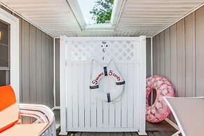 Waterfront Maryland Retreat w/ Dock & Bay View!