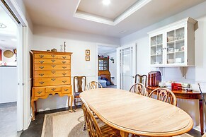 Waterfront Maryland Retreat w/ Dock & Bay View!