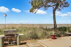 Waterfront Maryland Retreat w/ Dock & Bay View!