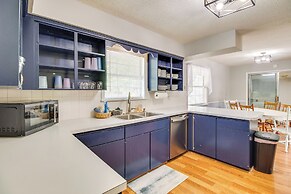 Spacious Mountain Home Retreat Near Norfork Lake!