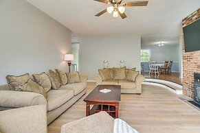 Spacious Mountain Home Retreat Near Norfork Lake!