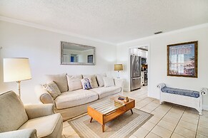 Hobe Sound Villa w/ Screened Porch: 4 Mi to Beach