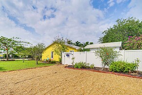 Hobe Sound Villa w/ Screened Porch: 4 Mi to Beach
