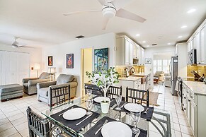 Hobe Sound Villa w/ Screened Porch: 4 Mi to Beach