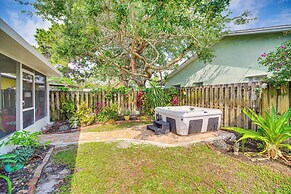 Hobe Sound Villa w/ Screened Porch: 4 Mi to Beach