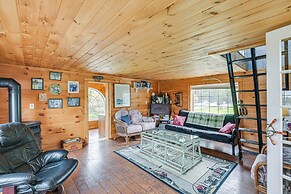 4 Mi to Acadia Trails: Coastal Maine Home w/ Deck