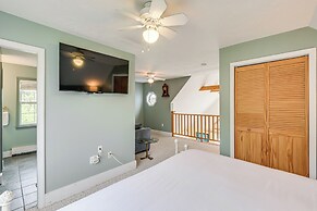 4 Mi to Acadia Trails: Coastal Maine Home w/ Deck