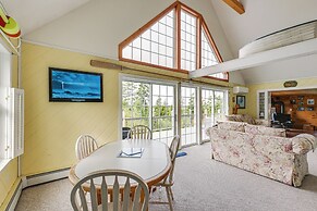 4 Mi to Acadia Trails: Coastal Maine Home w/ Deck