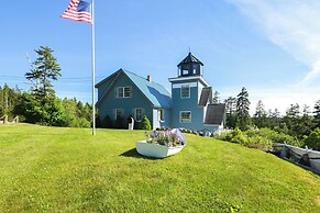 4 Mi to Acadia Trails: Coastal Maine Home w/ Deck