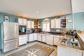 4 Mi to Acadia Trails: Coastal Maine Home w/ Deck
