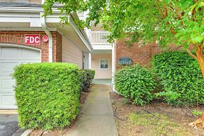 Charming Condo w/ Balcony, 1 Mi to UNC Charlotte!