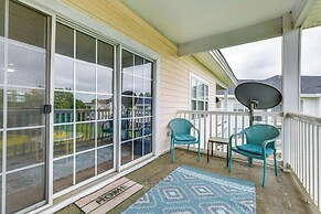 Charming Condo w/ Balcony, 1 Mi to UNC Charlotte!