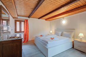Rustic Mountain Brissago 1