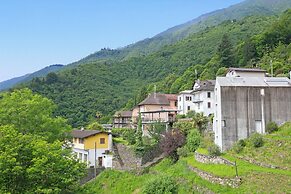 Rustic Mountain Brissago 2